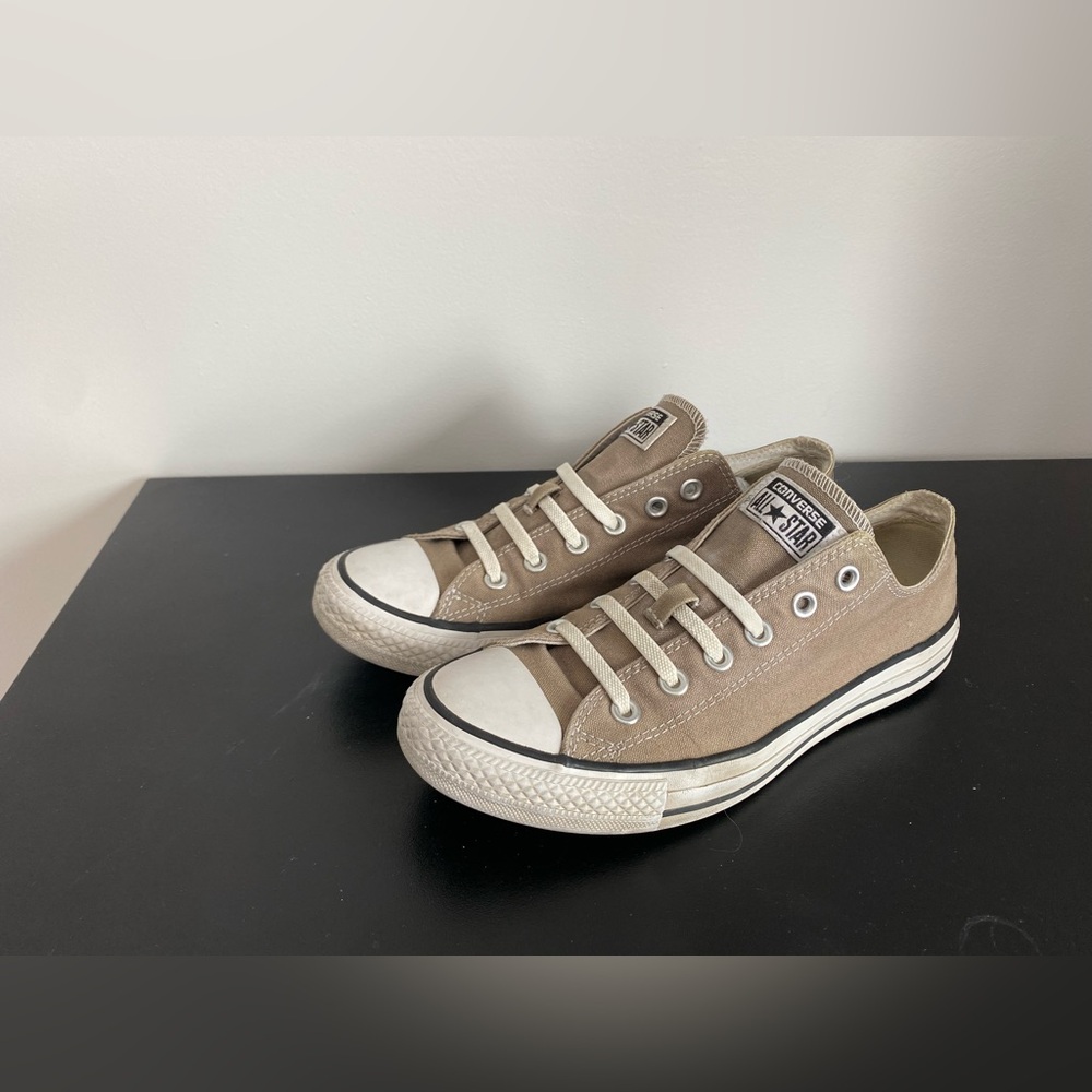 Ladies grey converse sneakers